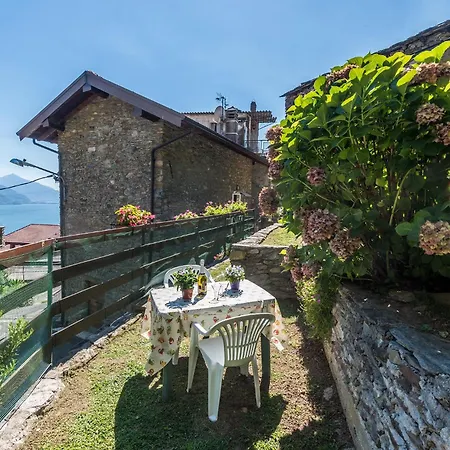 - Great View Holiday home Gravedona