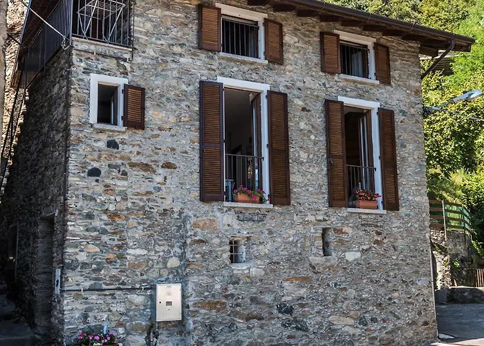 Vakantiehuis - Great View Gravedona